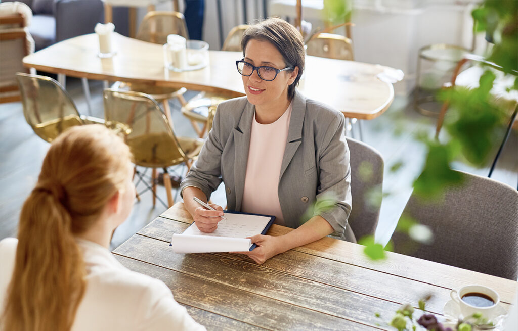 How to Answer 3 Common Interview Questions in English