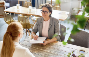 How to Answer 3 Common Interview Questions in English